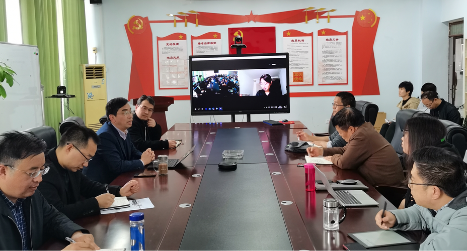 重庆大学成立工作组